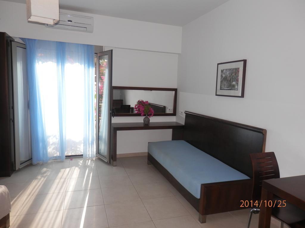 Glaros Hotel Apartment Agia Galini Quarto foto